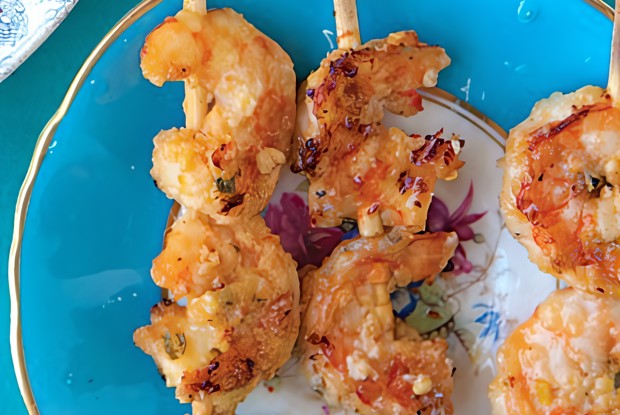 Креветки на шпажках