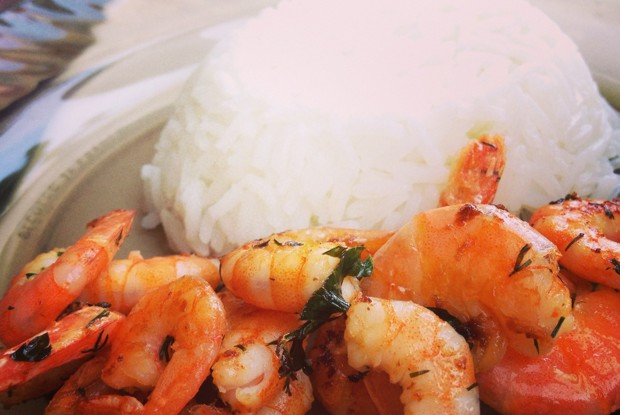 Креветки тигровые жаренные с чесноком