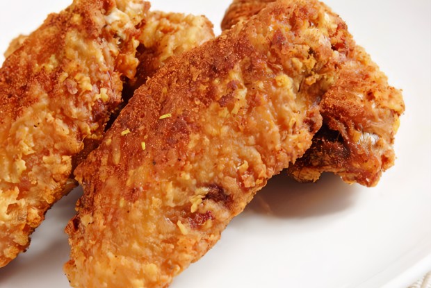 Крылья индейки в сухарях