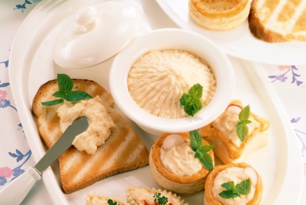 Кростини с тунцом