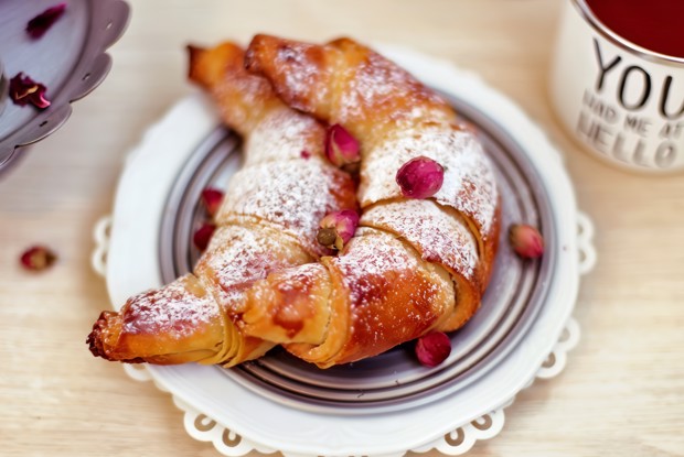 Круассаны с марципановой начинкой