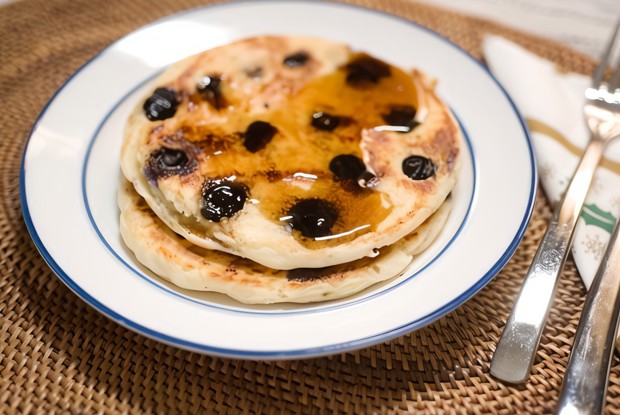 Кукурузные блины с черникой