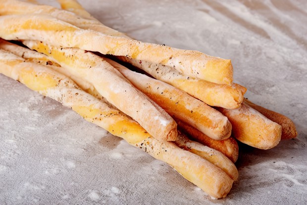 Кукурузные палочки с чеддером и халапеньо