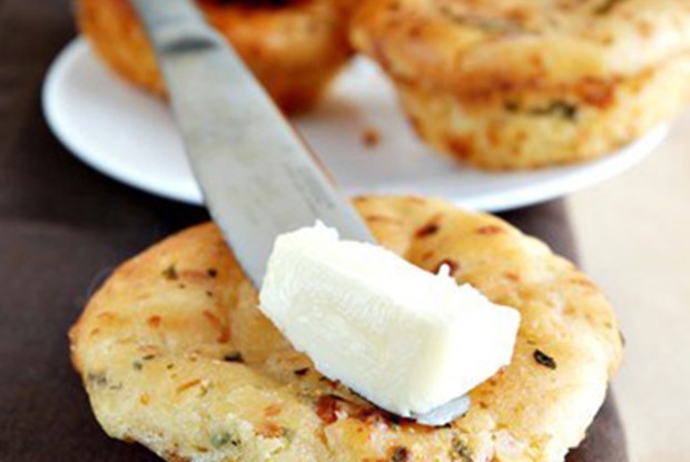 Кукурузные маффины с перцами халапеньо