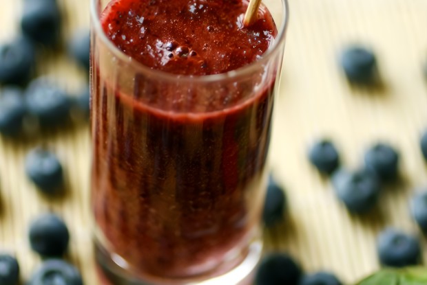 Кулис из черники с белым вином