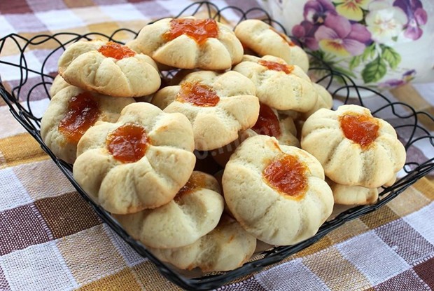 Курабье с ликером