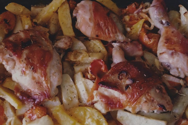 Маринованная в сметане курица в духовке