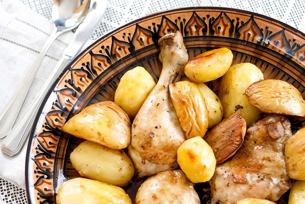 Курица с айвой, имбирем и шафраном