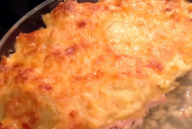 Курица с катофелем под сырным соусом с корочкой