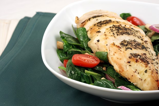 Курица со шпинатом и горчично-абрикосовым соусом