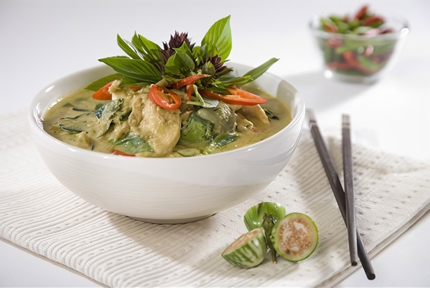 Курица в зеленом карри