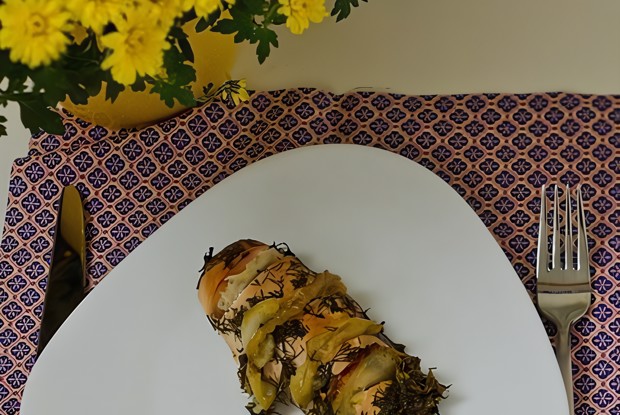 Курица, запеченная с яблоками