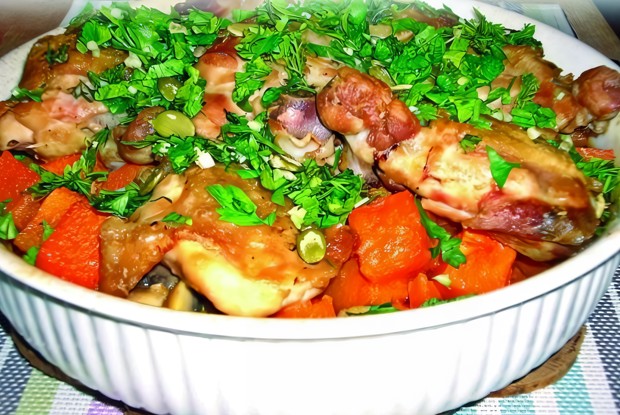 Курица, запеченная с тыквой