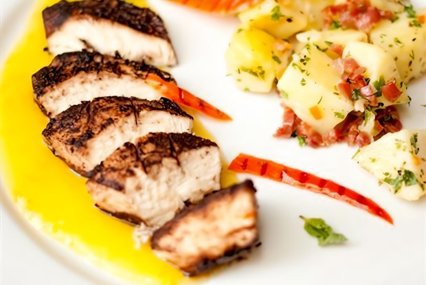 Курица, жареная в какао