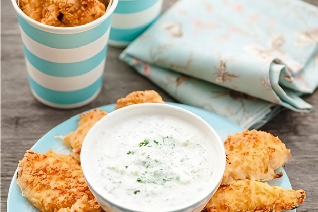 Куриная грудка в панировке из чипсов и сыра