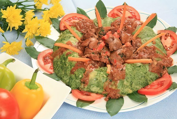 Куриная печень в томатном соусе по-гречески