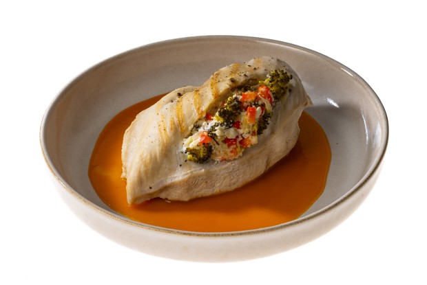 Куриная грудка на пару, фаршированная овощами, с мандариновым соусом