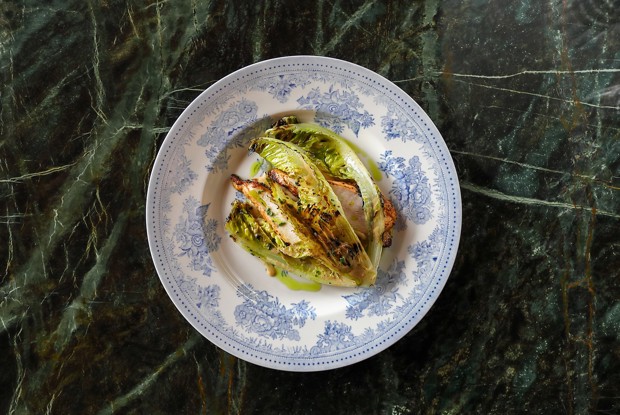 Куриная грудка с мини-романо на гриле