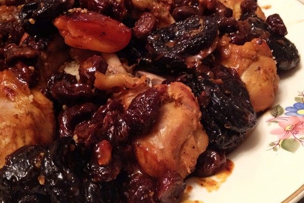 Куриные голени по-восточному с сухофруктами и кускусом