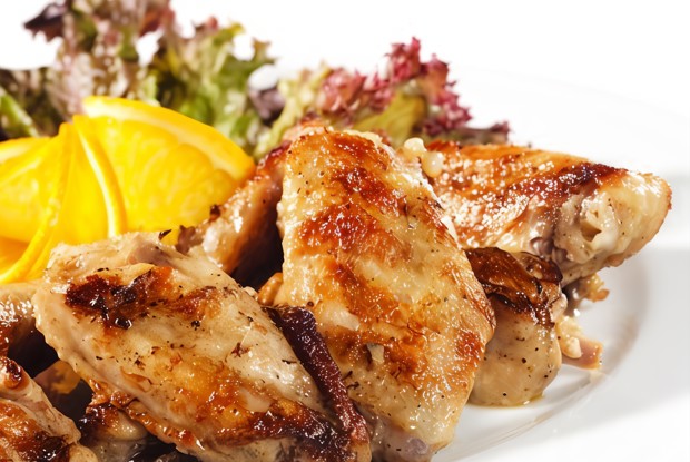 Куриные грудки с апельсиновым мармеладом и красным вином