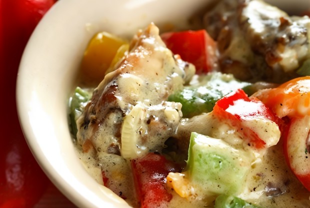 Куриные грудки с овощами