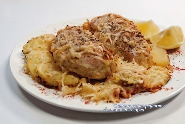 Куриные грудки, запеченные в сливках под сыром