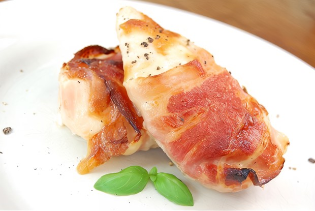 Куриные конверты фаршированные голубым сыром