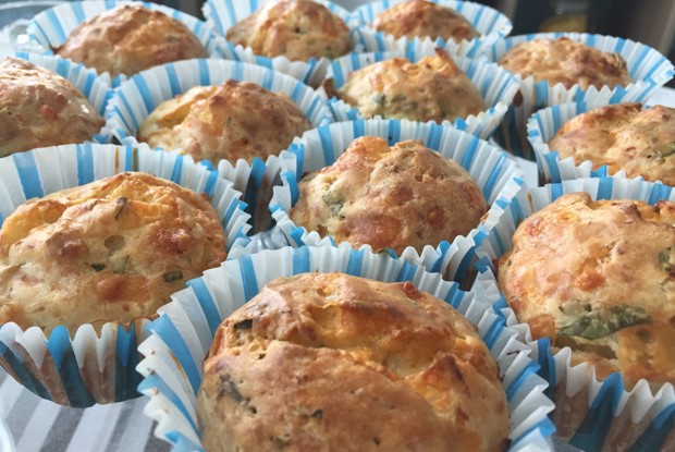 Куриные маффины с сыром