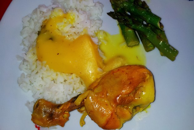 Куриные ножки в кокосовом молоке с мятой