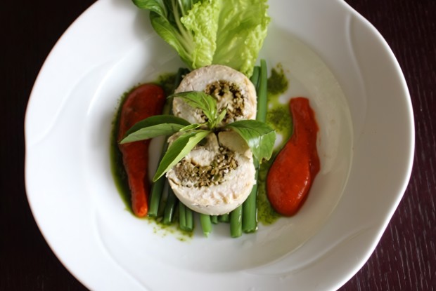 Куриные рулеты с фисташковой начинкой