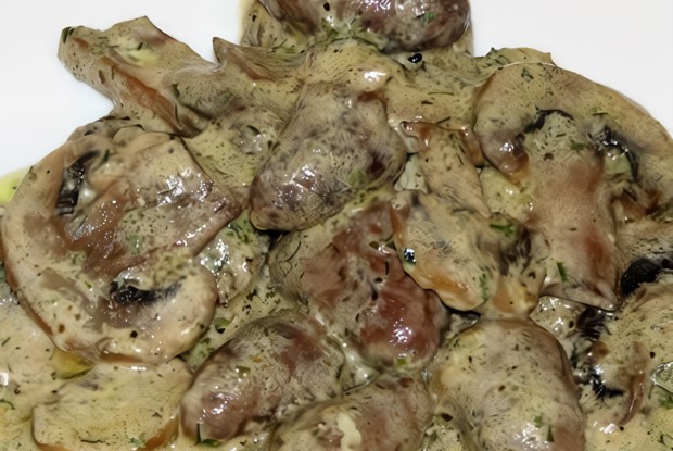 Куриные сердца в горчично-сырном соусе