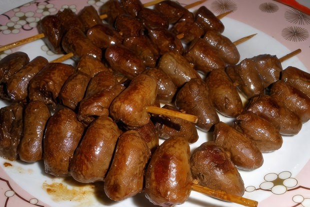 Куриные сердечки под пикантным соусом