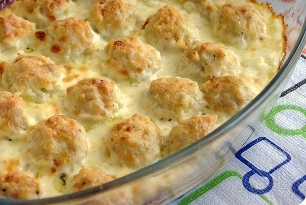 Куриные шарики, запеченные в сливках