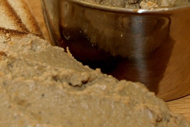 Куриный паштет с морковью и луком