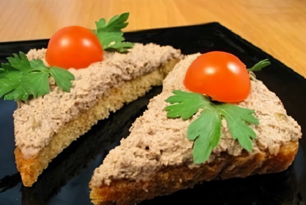 Куриный паштет с орехами