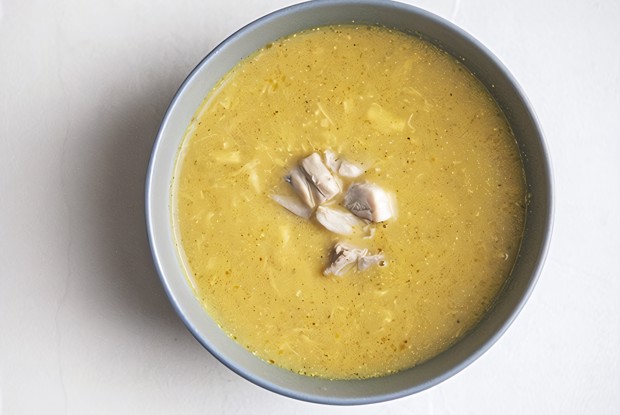 Куриный суп с карри и кабачками