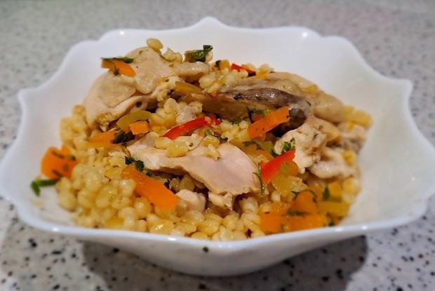 Куриное бедро с булгуром и тыквой