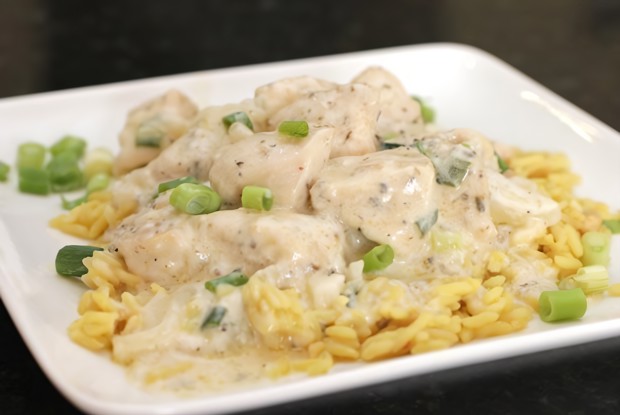 Куриное филе со сметаной и карри