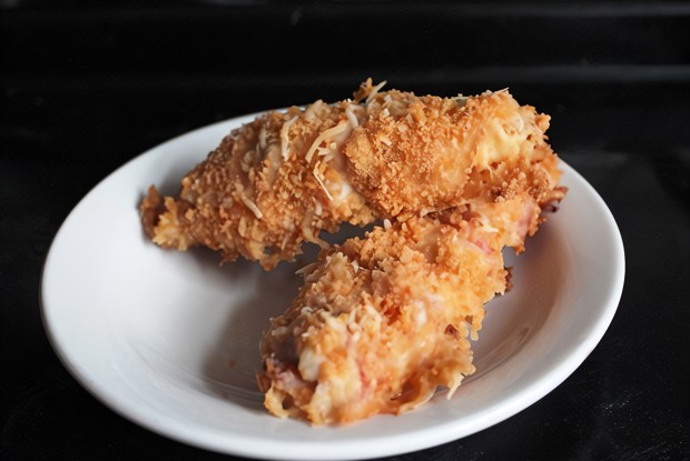 Куриное филе в беконе с обсыпкой