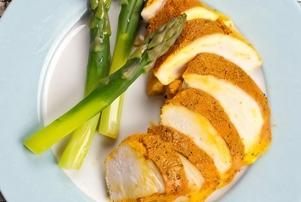 Куриное филе в йогурте и карри