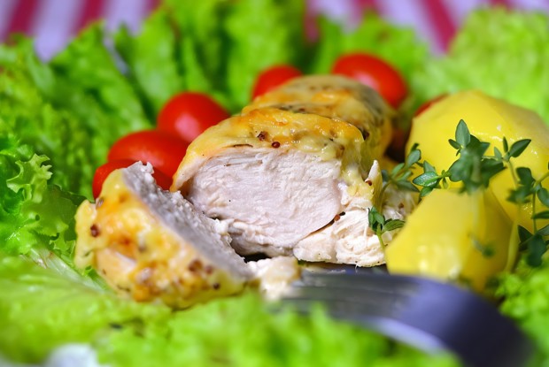 Куриное филе в сливочном соусе с тимьяном