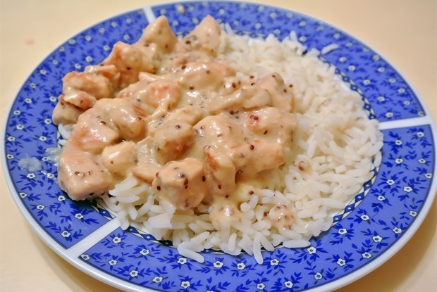 Куриные грудки в сметанно-горчичном соусе