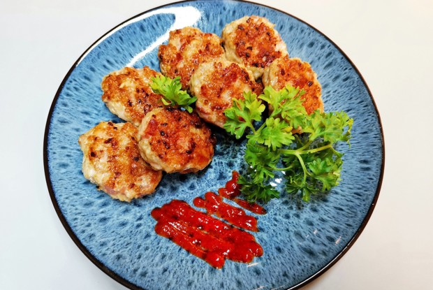 Куриные котлеты с беконом