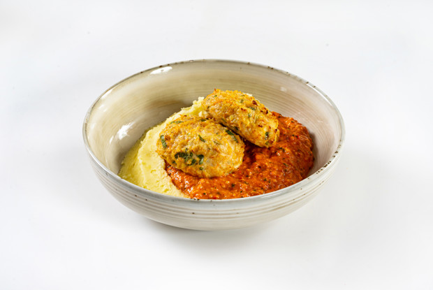 Куриные котлеты в духовке с перечным соусом