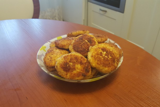 Куриные наггетсы на сковородке