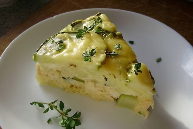 Куриный пирог с творогом и цукини