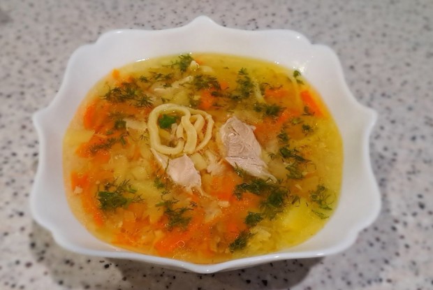 Куриный суп с домашней пастой