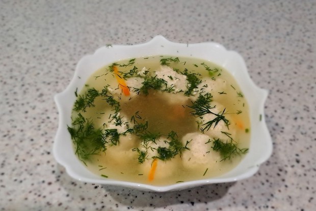 Куриный суп с фрикадельками