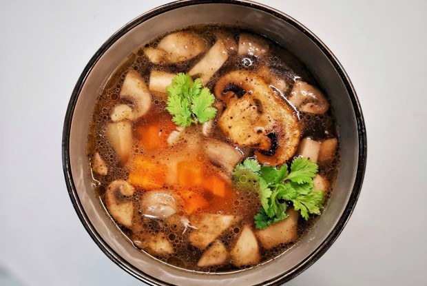 Куриный суп с грибами