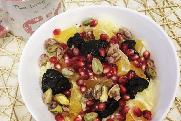 Кускус с апельсинами, гранатами и фисташками